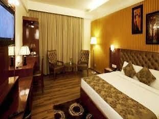 Hotel Asia Jammu Tawi คาตรา ภายนอก รูปภาพ